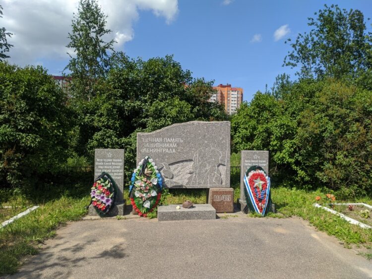 Памятник защитникам Ленинграда - Горелово