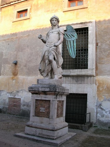 Памятник в Риме