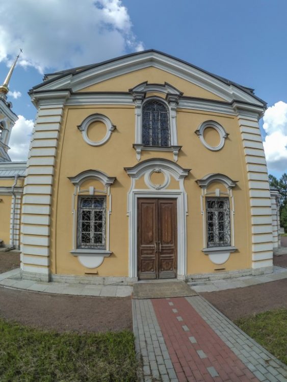 Церковь Троицы Живоначальной в Красном Селе