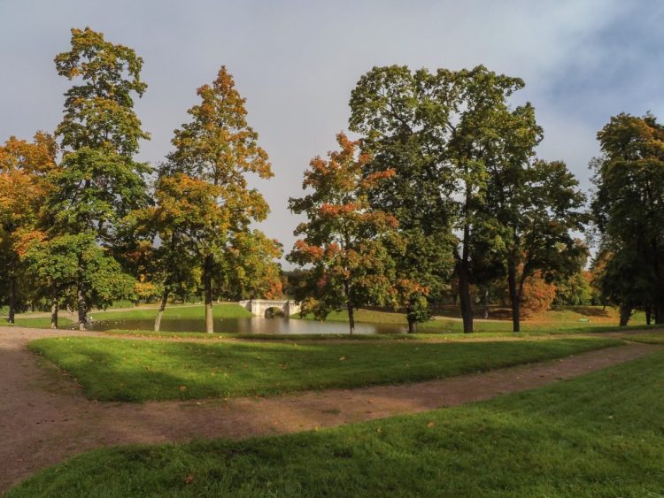 Дворцовый парк в Гатчине - осень