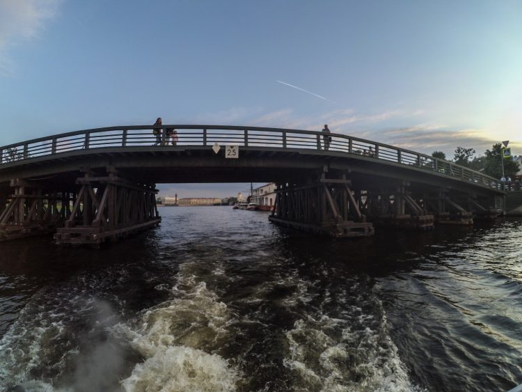 Kronverksky Bridge