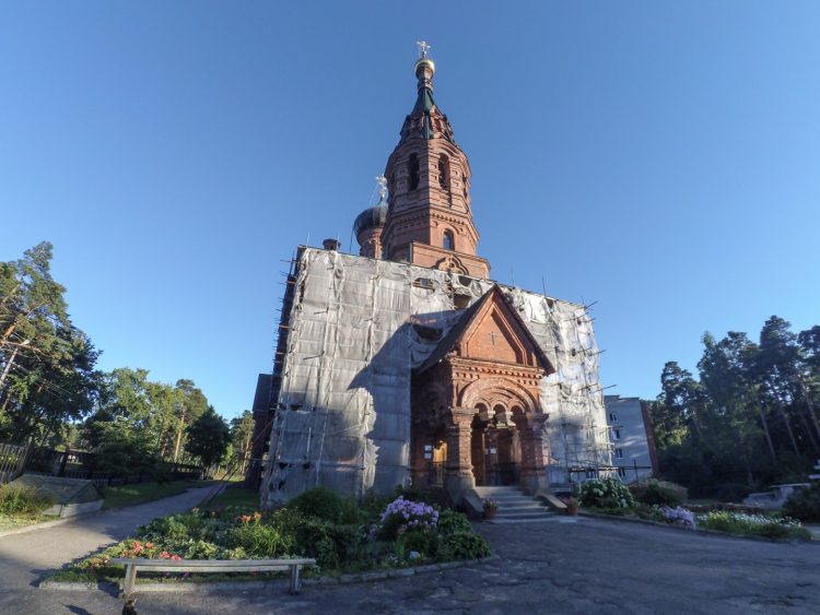 Храм Святой Троицы Живоначальной - Гора-Валдай