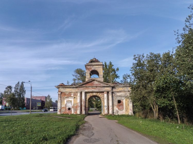 Александровские ворота - Ржевка