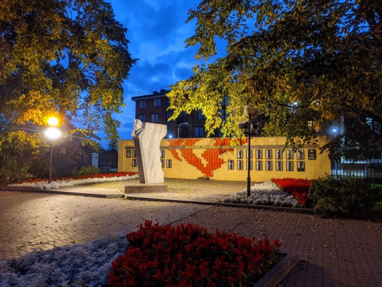 Памятник Петергофскому десанту - Кронштадт