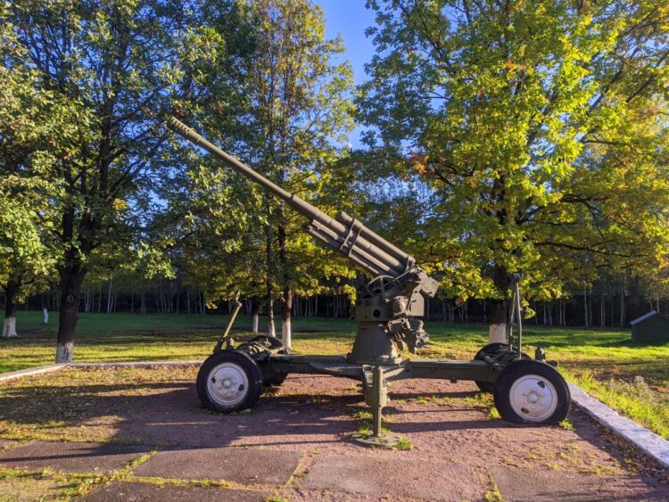 Памятник воинам 1-й стрелковой дивизии НКВД - поселок им. Морозова