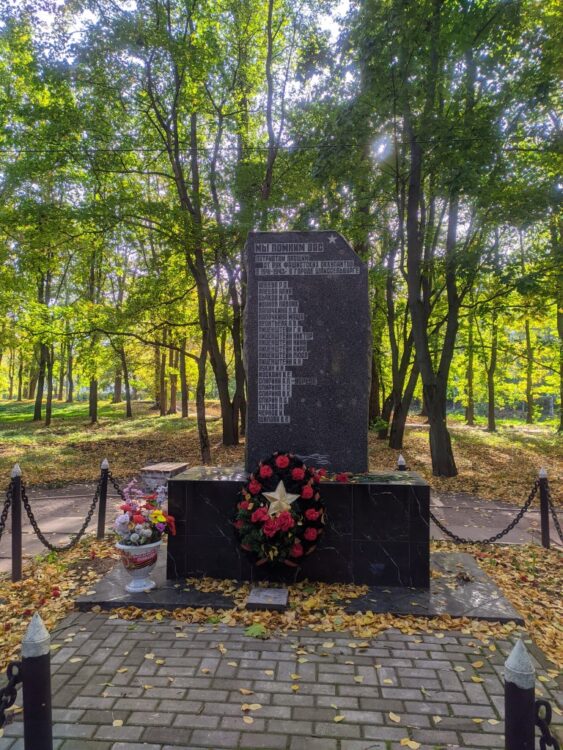 Памятник шлиссельбуржцам, погибшим в годы оккупации