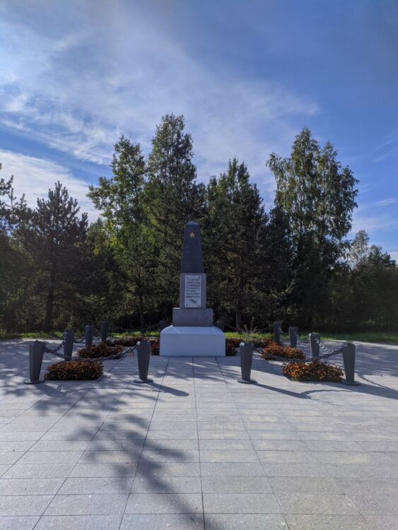 Памятник на месте прорыва блокады Ленинграда
